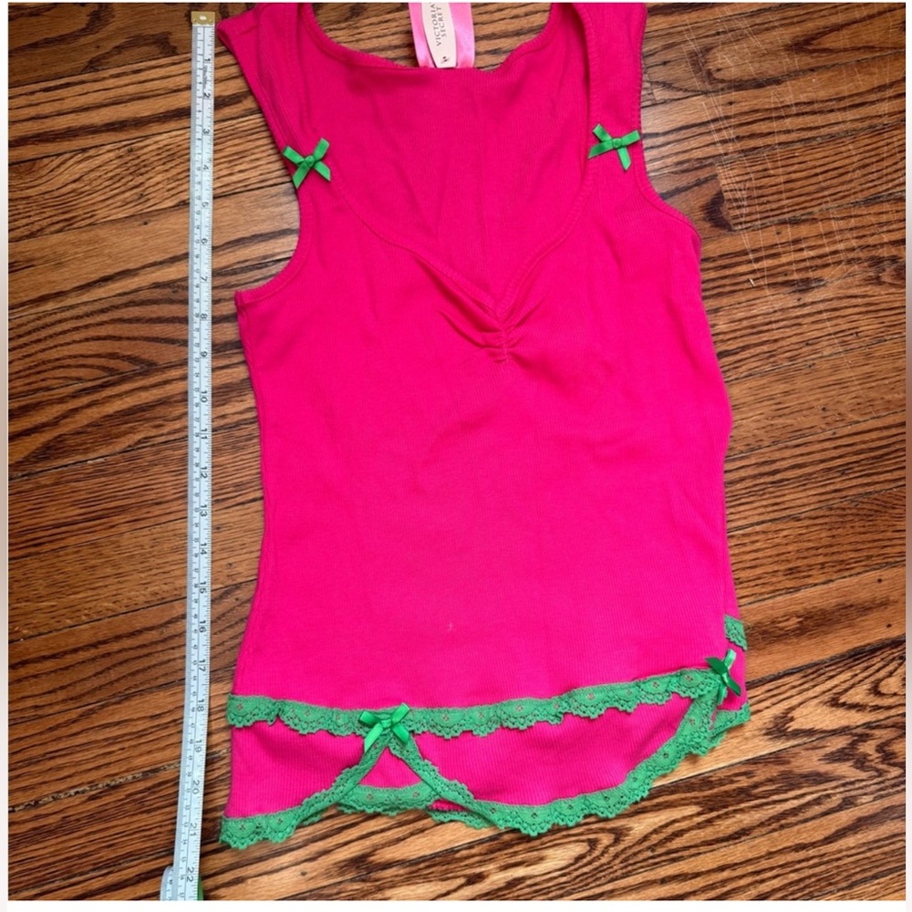 NWT VINTAGE 🩷 VICTORIA’S SECRET 🎀POUT Pink Tank Swing Top Green Lace Trim sz L - Picture 5 of 5